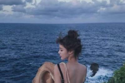 美女背影图片2024最新款,捕捉时尚美女的优雅瞬间